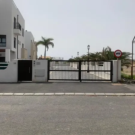 Appartement Sunny Luxury With Two Great Sunny - Level Terraces, Two Swimming Pools, In A New Complex Pueblo Majorero, Close To Fuerteventura Golf Club, Next To The , Atlantico Shopping Mall And Casino In