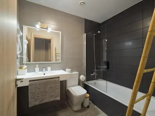 Apartamento Sunny Luxury With Two Great Sunny - Level Terraces, Two Swimming Pools, In A New Complex Pueblo Majorero, Close To Fuerteventura Golf Club, Next To The , Atlantico Shopping Mall And Casino In Caleta de Fuste