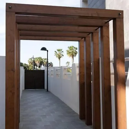 Sunny Luxury With Two Great Sunny - Level Terraces, Two Swimming Pools, In A New Complex Pueblo Majorero, Close To Fuerteventura Golf Club, Next To The , Atlantico Shopping Mall And Casino In Lejlighed *