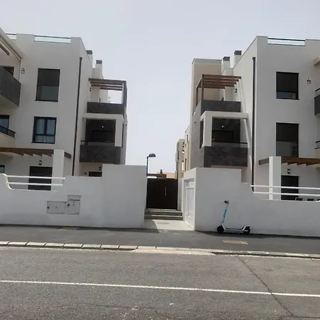 Sunny Luxury With Two Great Sunny - Level Terraces, Two Swimming Pools, In A New Complex Pueblo Majorero, Close To Fuerteventura Golf Club, Next To The , Atlantico Shopping Mall And Casino In Lejlighed *